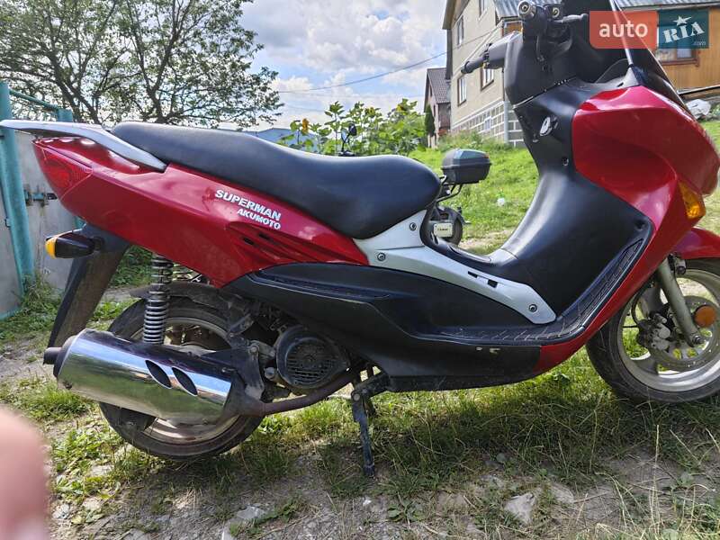 Скутер Akumoto XT 2008 в Чорній Тисі