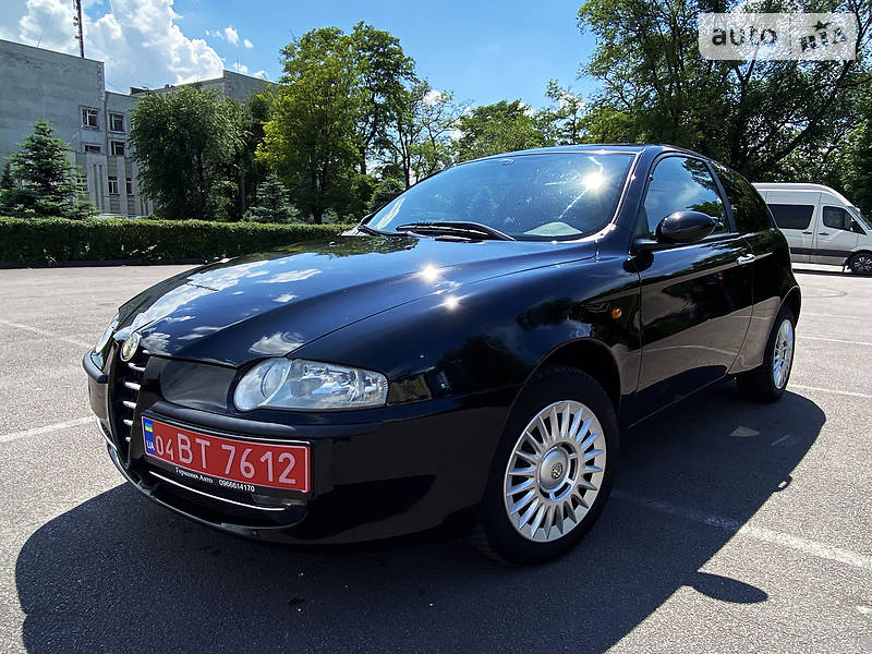 Хетчбек Alfa Romeo 147 2004 в Кам'янському