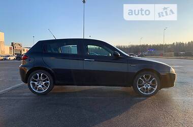 Хэтчбек Alfa Romeo 147 2007 в Киеве