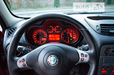 Хэтчбек Alfa Romeo 147 2006 в Киеве