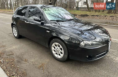 Седан Alfa Romeo 147 2008 в Чернівцях