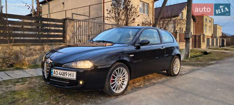 Хетчбек Alfa Romeo 147 2007 в Ужгороді