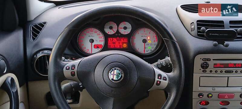 Хетчбек Alfa Romeo 147 2007 в Ужгороді