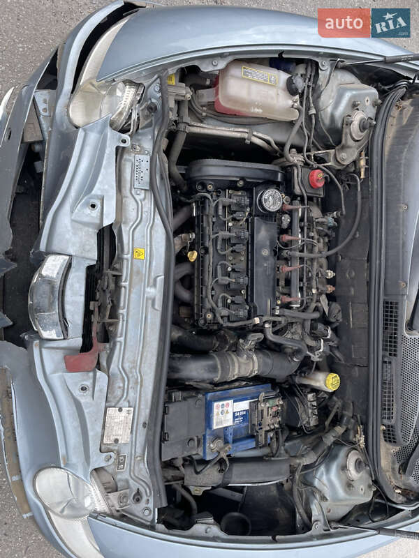 Хэтчбек Alfa Romeo 147 2001 в Вишневом