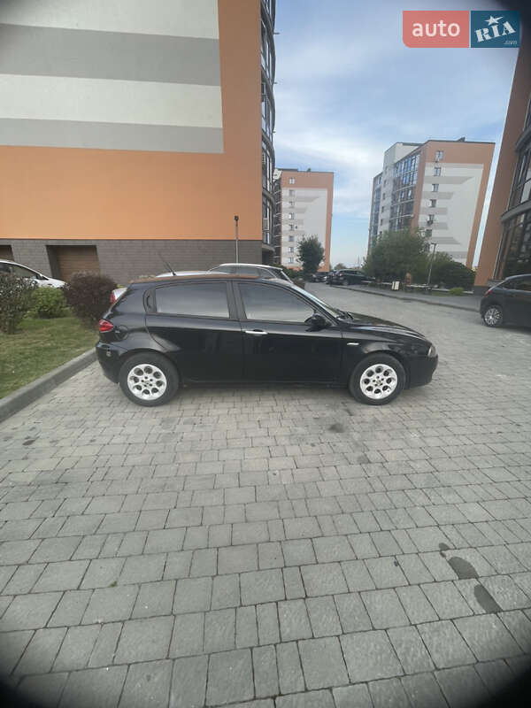 Хэтчбек Alfa Romeo 147 2008 в Ивано-Франковске