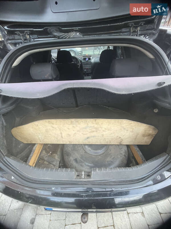 Хэтчбек Alfa Romeo 147 2008 в Ивано-Франковске