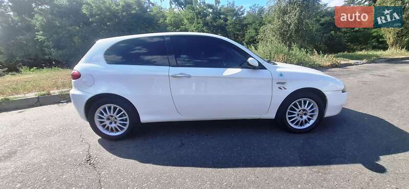 Хэтчбек Alfa Romeo 147 2007 в Киеве фото 10 Хэтчбек Alfa Romeo 147 2007 в Киеве