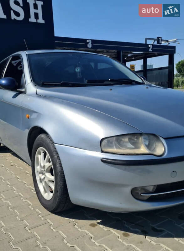 Хэтчбек Alfa Romeo 147 2004 в Черновцах