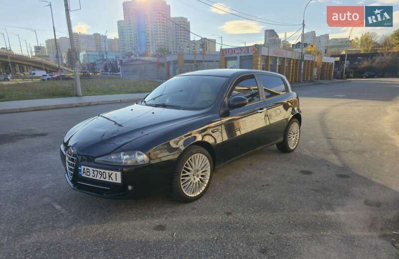 Хэтчбек Alfa Romeo 147 2006 в Киеве фото 3 Хэтчбек Alfa Romeo 147 2006 в Киеве