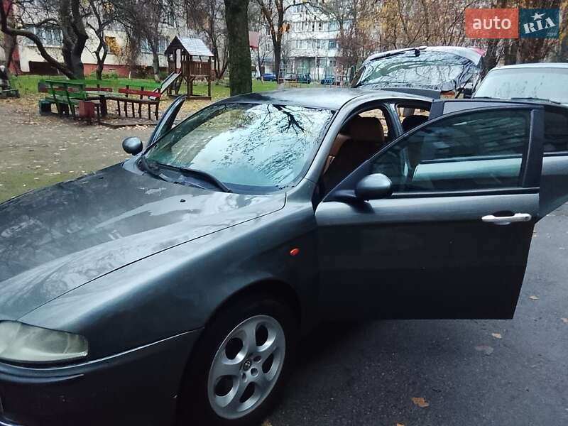 Хэтчбек Alfa Romeo 147 2003 в Херсоне
