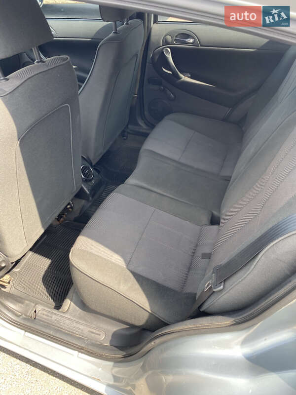 Хэтчбек Alfa Romeo 147 2003 в Харькове