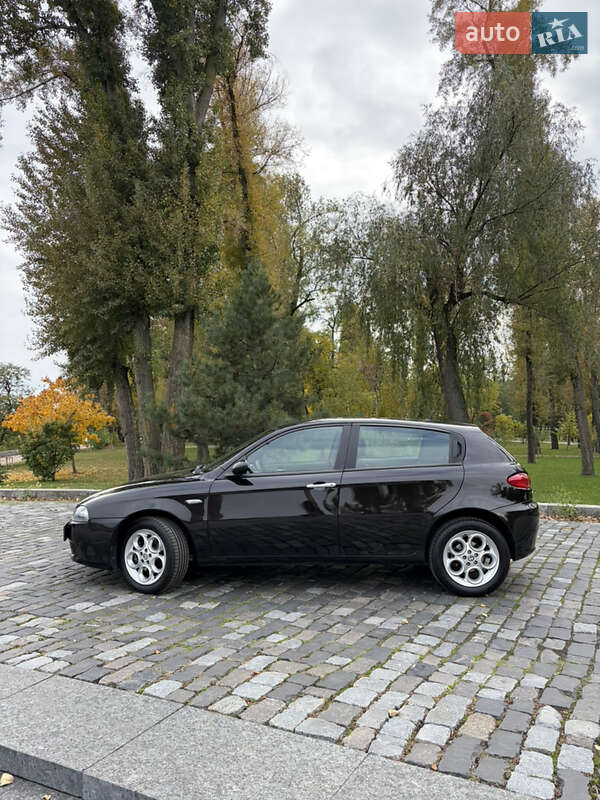 Хэтчбек Alfa Romeo 147 2009 в Киеве