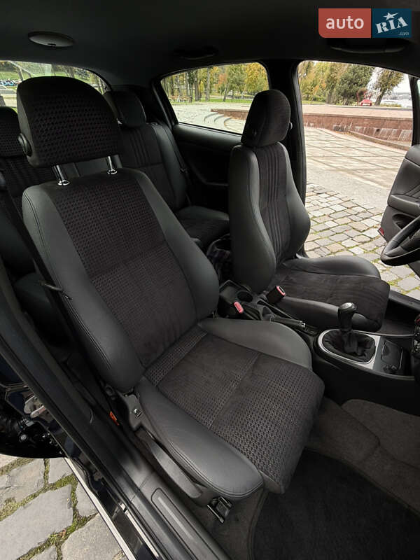 Хэтчбек Alfa Romeo 147 2009 в Киеве