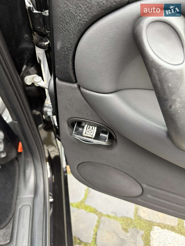 Хэтчбек Alfa Romeo 147 2009 в Киеве