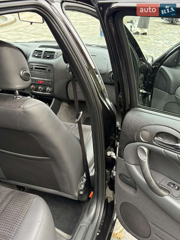 Хэтчбек Alfa Romeo 147 2009 в Киеве