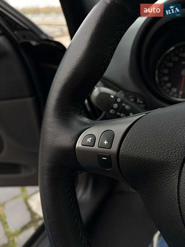 Хэтчбек Alfa Romeo 147 2009 в Киеве