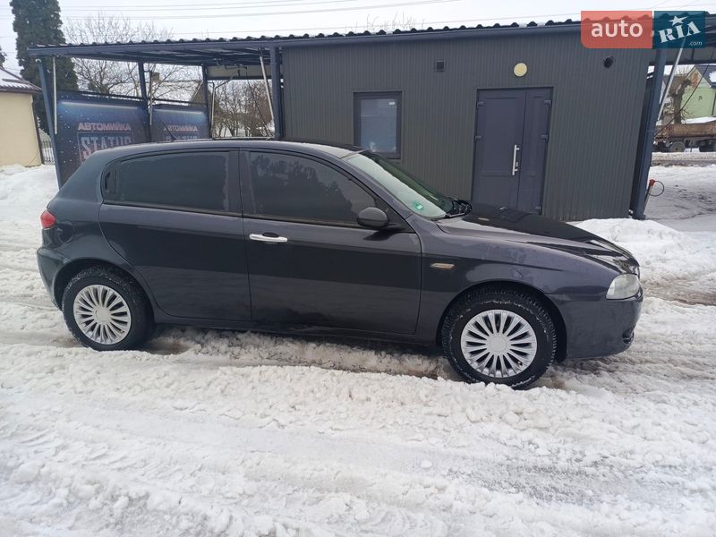 Хэтчбек Alfa Romeo 147 2007 в Остроге