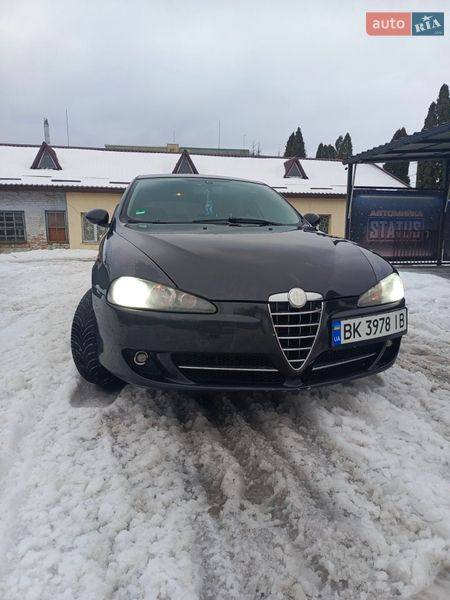 Хэтчбек Alfa Romeo 147 2007 в Остроге