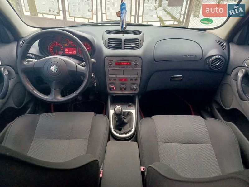 Хэтчбек Alfa Romeo 147 2007 в Остроге