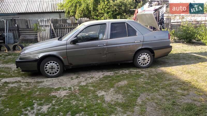 Alfa Romeo 155 1992 Alfa Romeo 155 1992