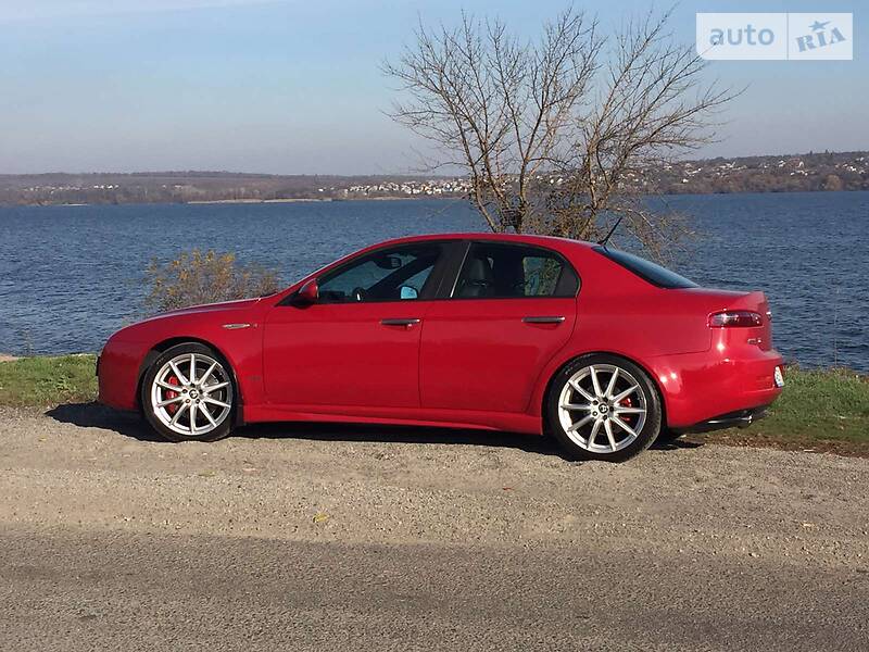 Седан Alfa Romeo 159 2008 в Днепре