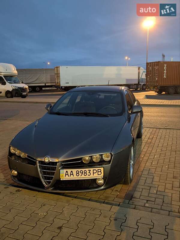 Седан Alfa Romeo 159 2011 в Киеве