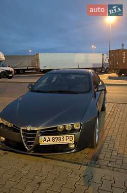 Седан Alfa Romeo 159 2011 в 