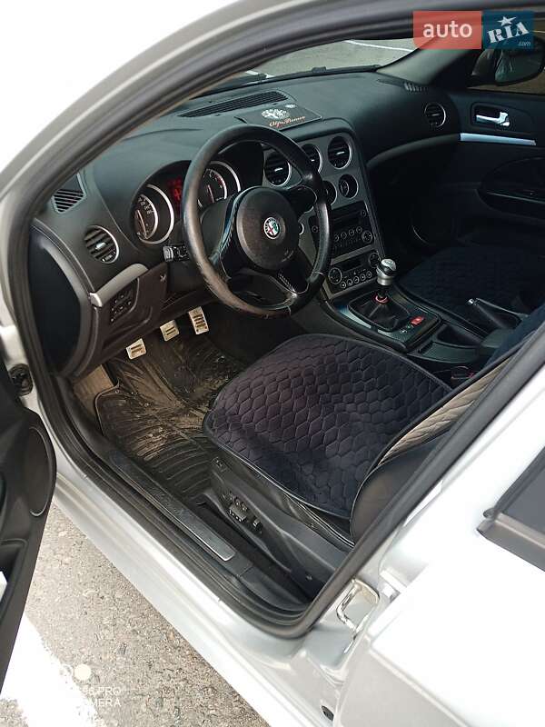 Універсал Alfa Romeo 159 2006 в Дніпрі