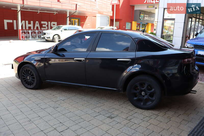 Седан Alfa Romeo 159 2006 в Львове