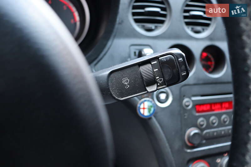 Седан Alfa Romeo 159 2006 в Львове