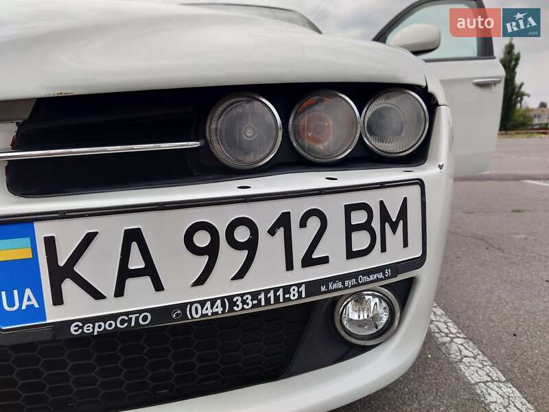 Седан Alfa Romeo 159 2011 в Киеве