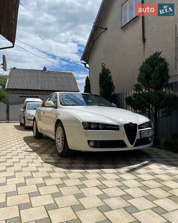 Седан Alfa Romeo 159 2008 в Тячеві