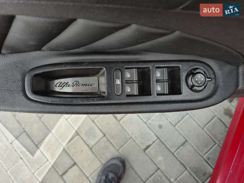 Универсал Alfa Romeo 159 2007 в Ровно фото 25 Универсал Alfa Romeo 159 2007 в Ровно