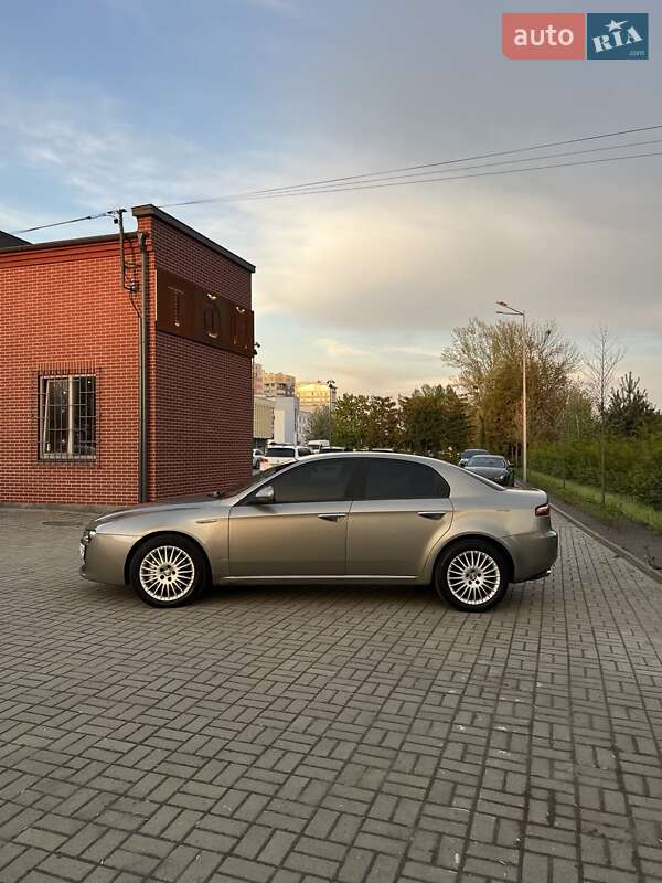 Седан Alfa Romeo 159 2007 в Львове