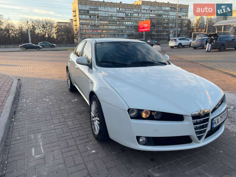 Седан Alfa Romeo 159 2011 в Киеве фото 3 Седан Alfa Romeo 159 2011 в Киеве