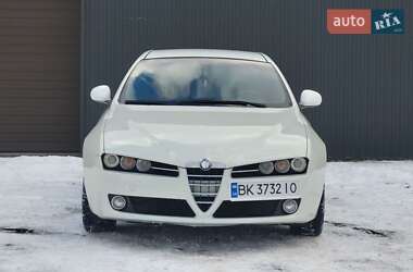 Седан Alfa Romeo 159 2011 в Сарнах