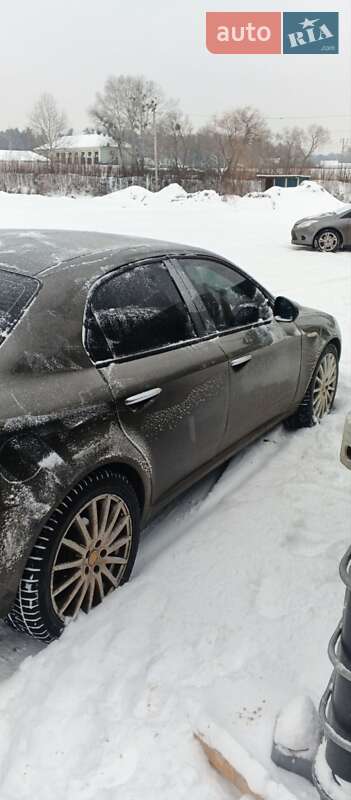 Седан Alfa Romeo 159 2006 в Бучі