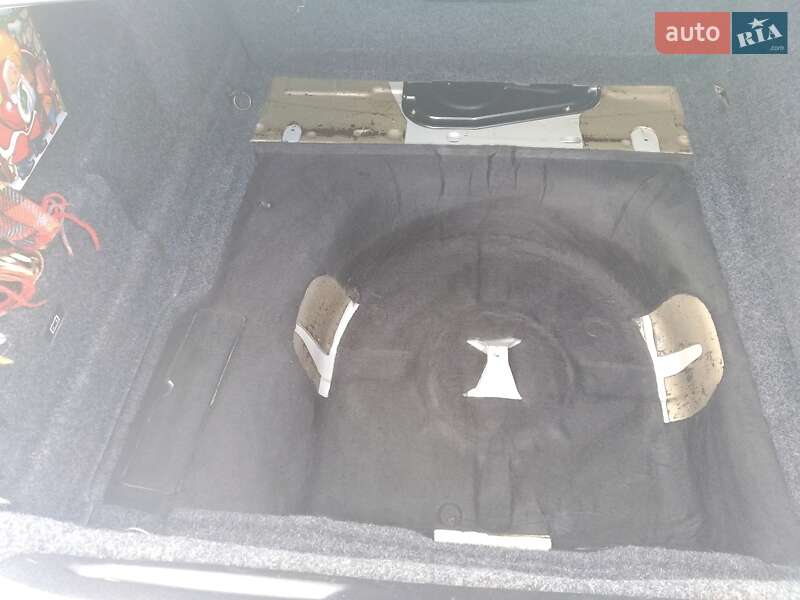 Седан Alfa Romeo 166 1999 в Черновцах