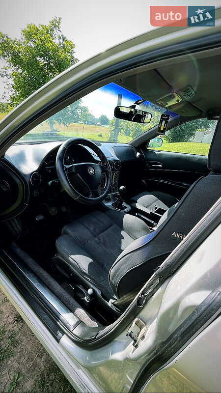 Седан Alfa Romeo 166 2000 в Косові