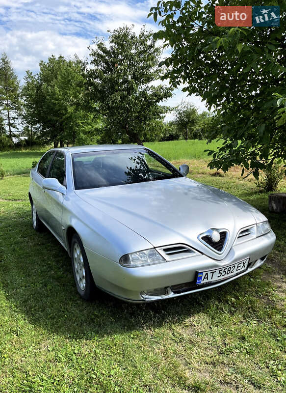 Седан Alfa Romeo 166 2000 в Косові