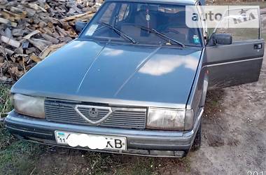 Седан Alfa Romeo 90 1987 в Семенівці
