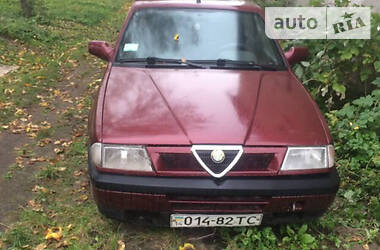Седан Alfa Romeo Alfetta 1996 в Дрогобыче
