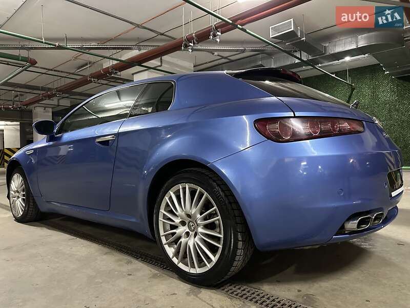 Купе Alfa Romeo Brera 2008 в Киеве