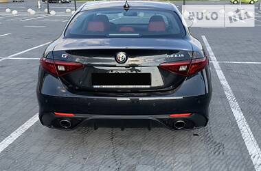 Седан Alfa Romeo Giulia 2017 в Львові