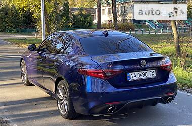 Седан Alfa Romeo Giulia 2017 в Києві