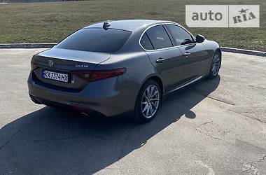 Седан Alfa Romeo Giulia 2017 в 