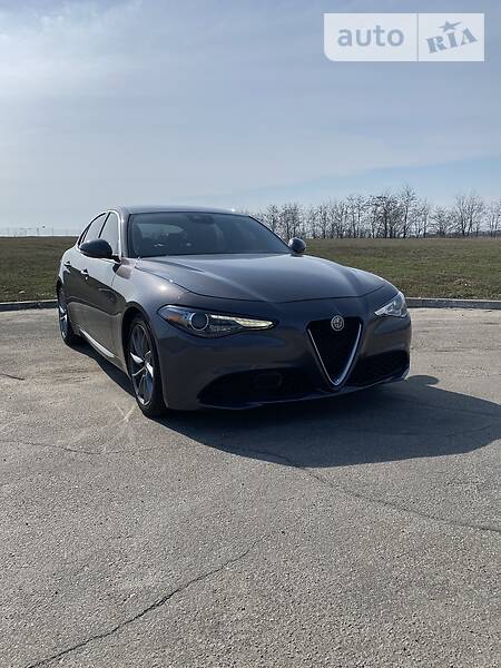 Седан Alfa Romeo Giulia 2017 в 