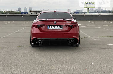 Седан Alfa Romeo Giulia 2017 в Киеве