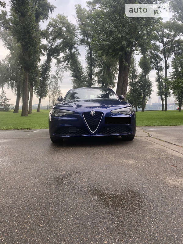 Седан Alfa Romeo Giulia 2018 в Киеве