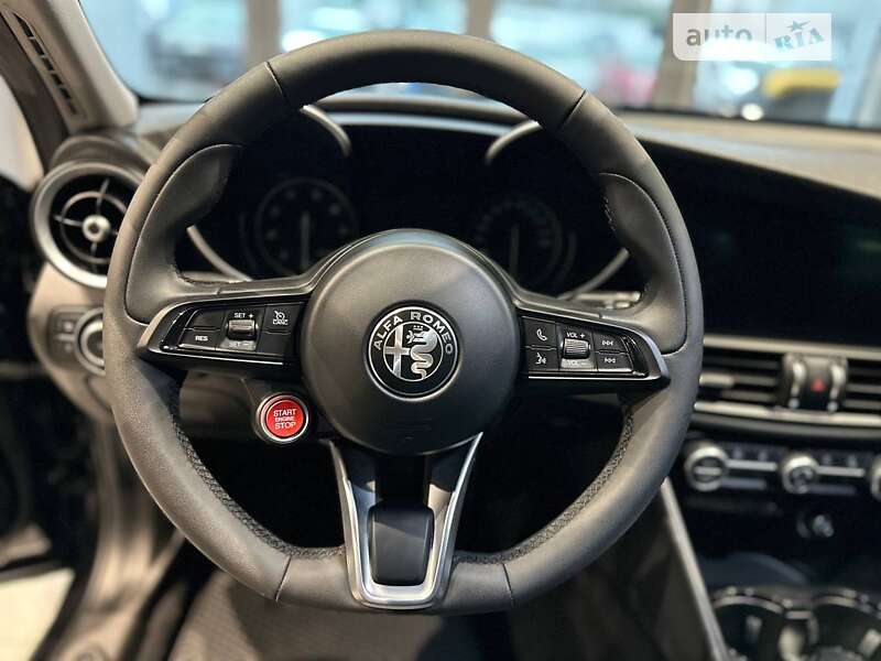 Седан Alfa Romeo Giulia 2021 в Днепре